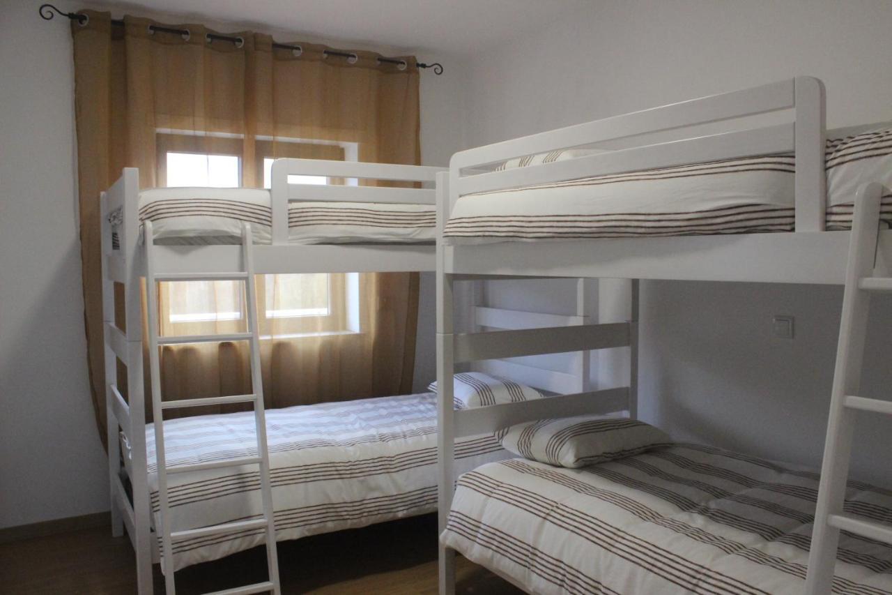 Хостел Casa Dona Alzira Арганил Экстерьер фото